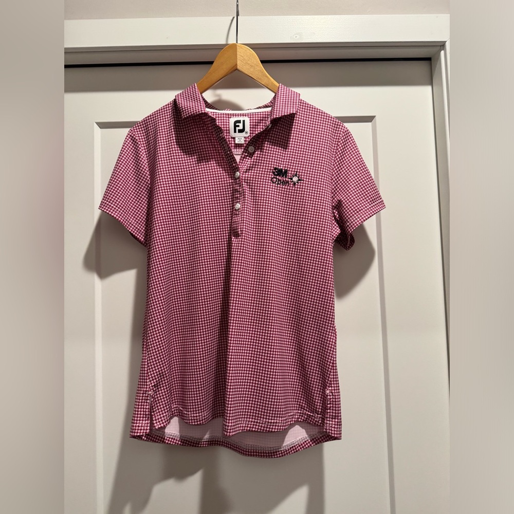 Women’s golf polo
